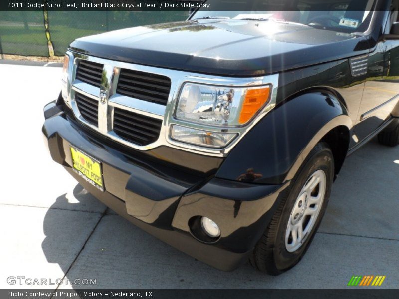 Brilliant Black Crystal Pearl / Dark Slate Gray 2011 Dodge Nitro Heat