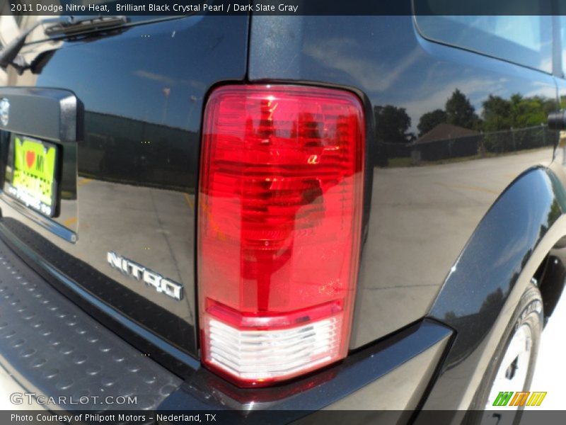 Brilliant Black Crystal Pearl / Dark Slate Gray 2011 Dodge Nitro Heat