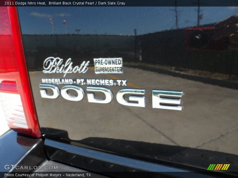 Brilliant Black Crystal Pearl / Dark Slate Gray 2011 Dodge Nitro Heat