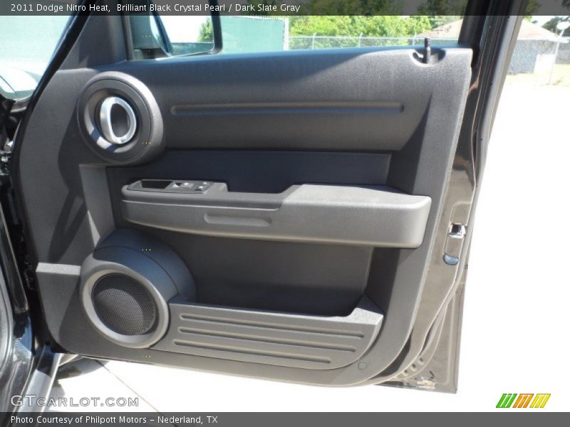 Brilliant Black Crystal Pearl / Dark Slate Gray 2011 Dodge Nitro Heat