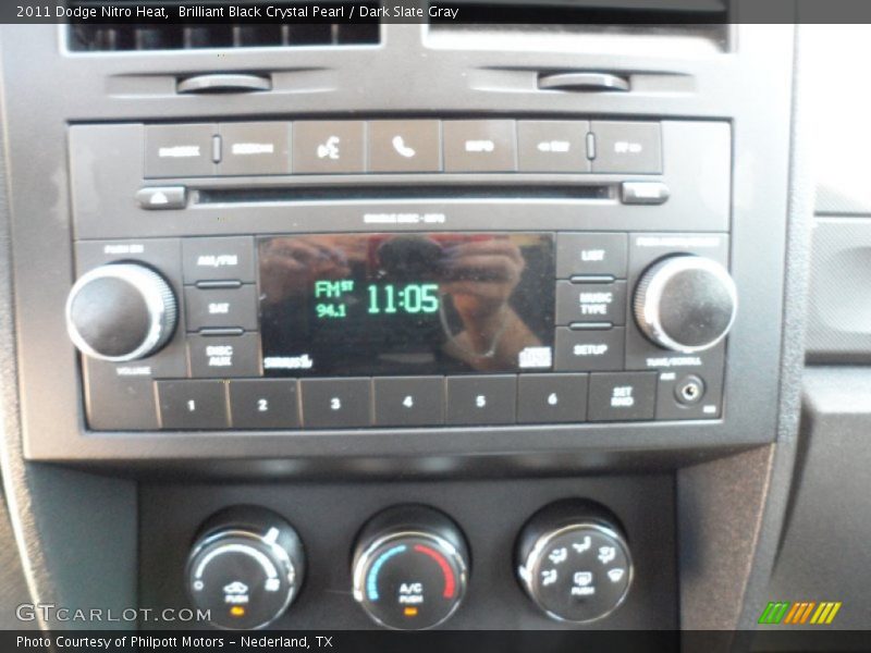 Brilliant Black Crystal Pearl / Dark Slate Gray 2011 Dodge Nitro Heat