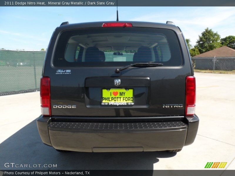 Mineral Gray Metallic / Dark Slate Gray 2011 Dodge Nitro Heat