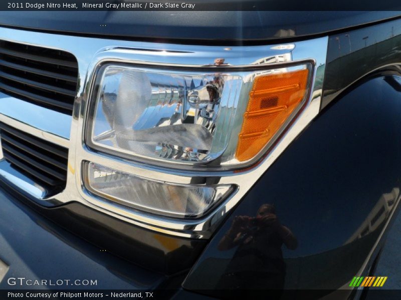 Mineral Gray Metallic / Dark Slate Gray 2011 Dodge Nitro Heat