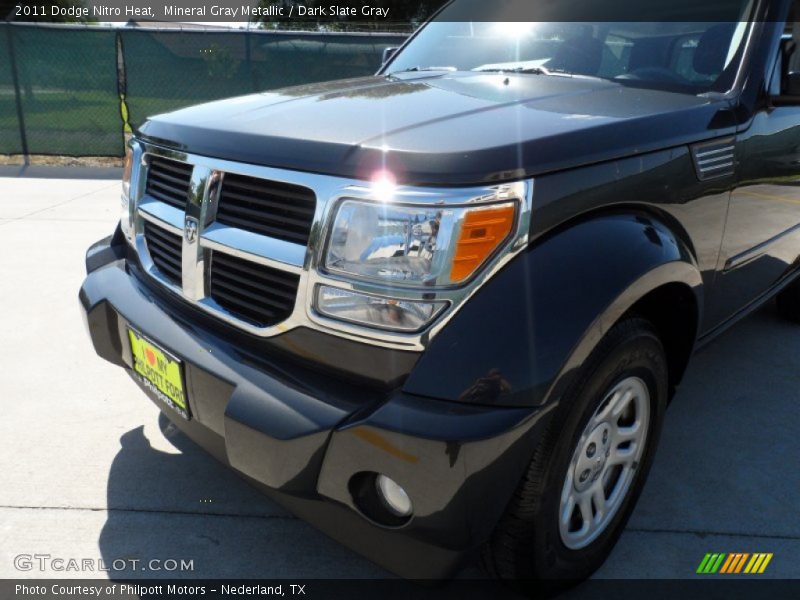 Mineral Gray Metallic / Dark Slate Gray 2011 Dodge Nitro Heat