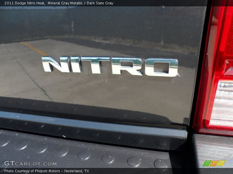 Mineral Gray Metallic / Dark Slate Gray 2011 Dodge Nitro Heat