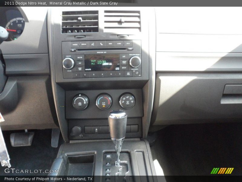 Mineral Gray Metallic / Dark Slate Gray 2011 Dodge Nitro Heat