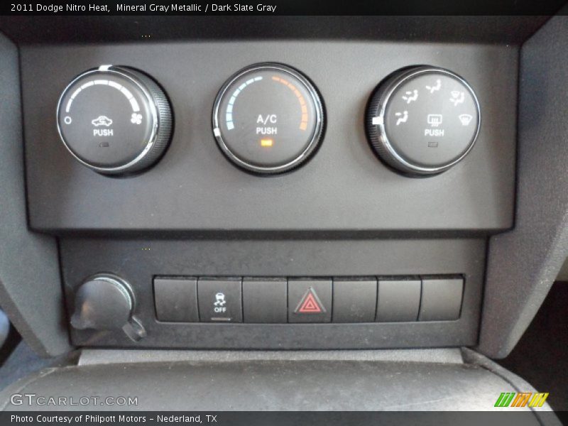 Mineral Gray Metallic / Dark Slate Gray 2011 Dodge Nitro Heat