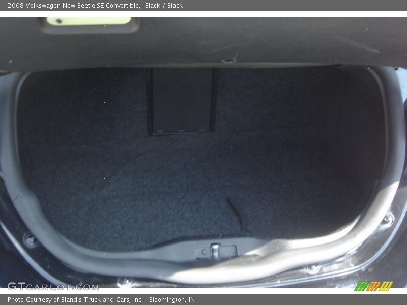 Black / Black 2008 Volkswagen New Beetle SE Convertible