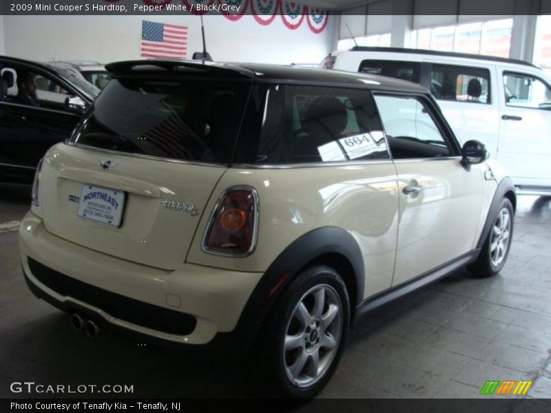 Pepper White / Black/Grey 2009 Mini Cooper S Hardtop