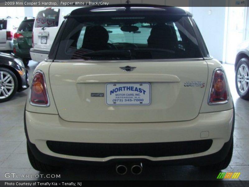 Pepper White / Black/Grey 2009 Mini Cooper S Hardtop