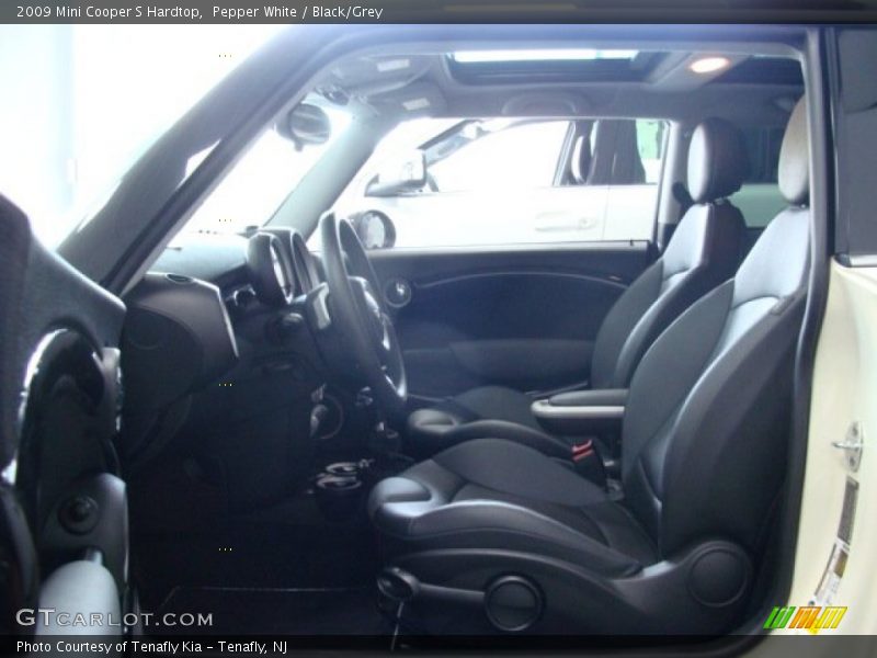 Pepper White / Black/Grey 2009 Mini Cooper S Hardtop