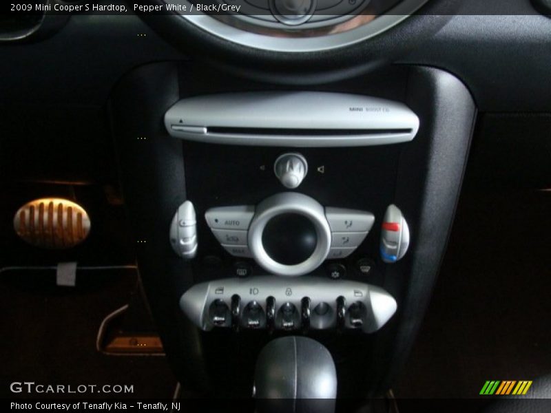Pepper White / Black/Grey 2009 Mini Cooper S Hardtop