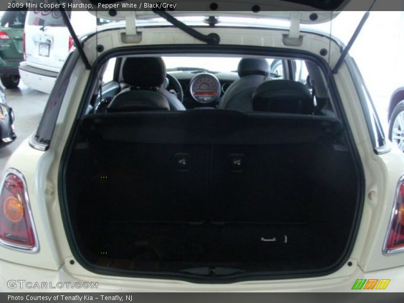 Pepper White / Black/Grey 2009 Mini Cooper S Hardtop