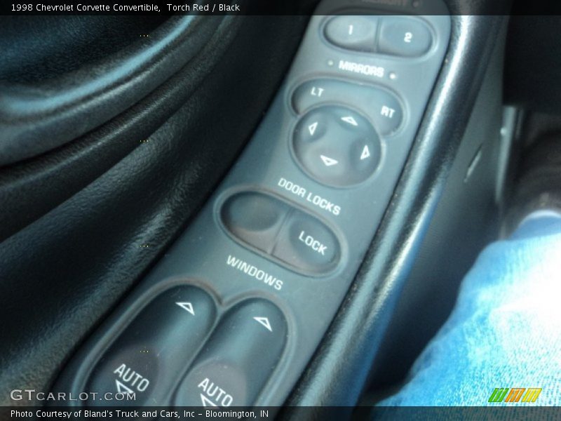 Torch Red / Black 1998 Chevrolet Corvette Convertible