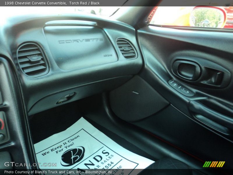 Torch Red / Black 1998 Chevrolet Corvette Convertible