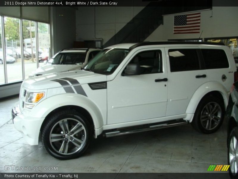 Bright White / Dark Slate Gray 2011 Dodge Nitro Detonator 4x4
