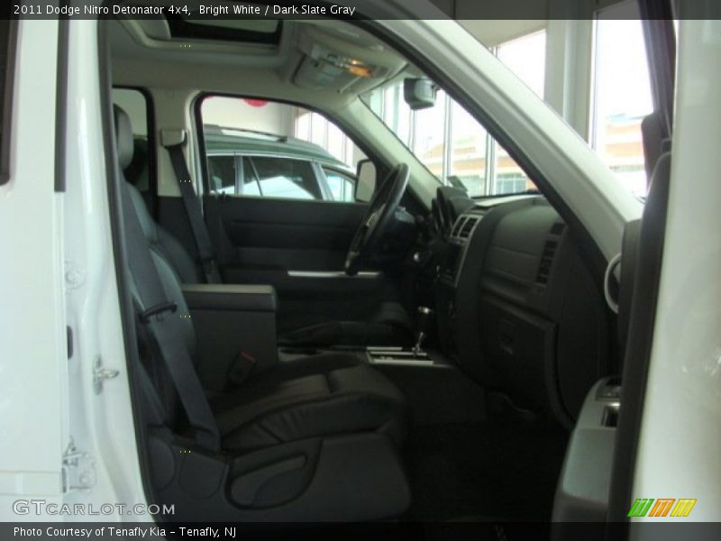 Bright White / Dark Slate Gray 2011 Dodge Nitro Detonator 4x4
