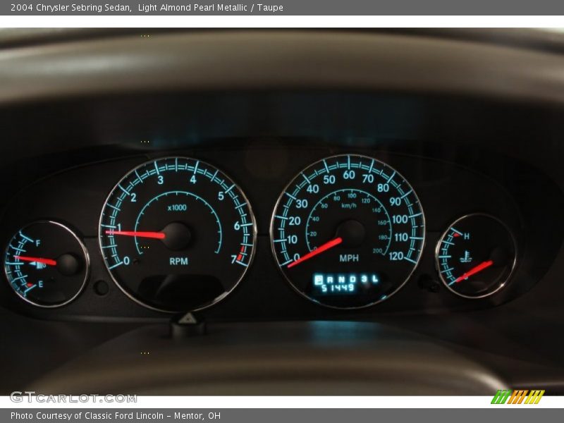 Light Almond Pearl Metallic / Taupe 2004 Chrysler Sebring Sedan