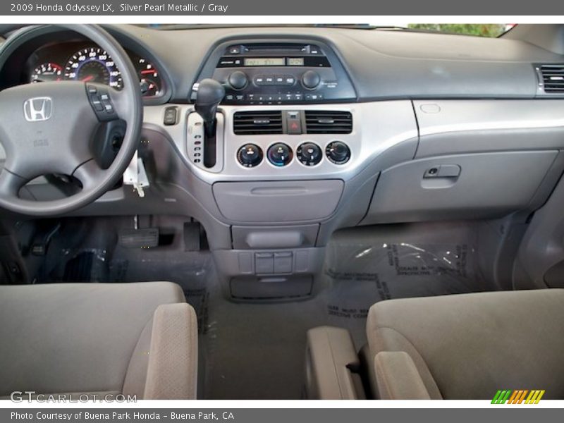 Silver Pearl Metallic / Gray 2009 Honda Odyssey LX