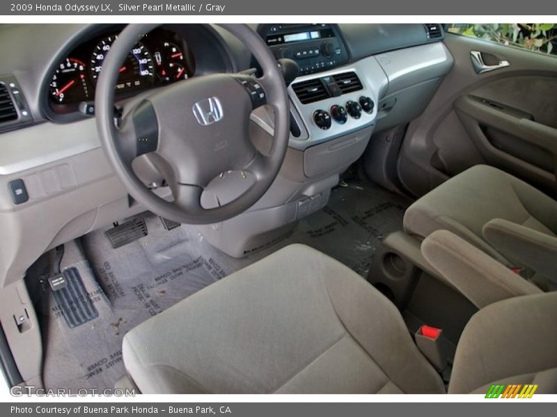 Silver Pearl Metallic / Gray 2009 Honda Odyssey LX