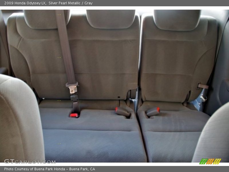 Silver Pearl Metallic / Gray 2009 Honda Odyssey LX