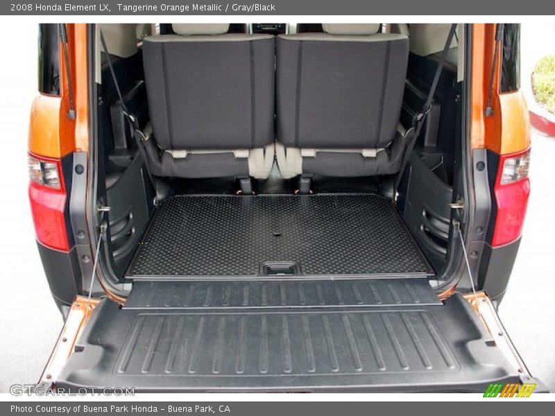  2008 Element LX Trunk
