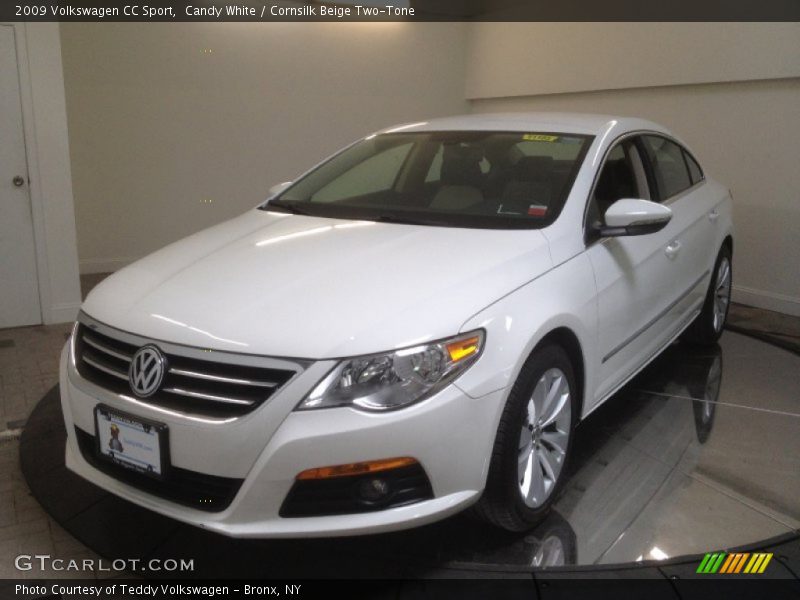 Candy White / Cornsilk Beige Two-Tone 2009 Volkswagen CC Sport
