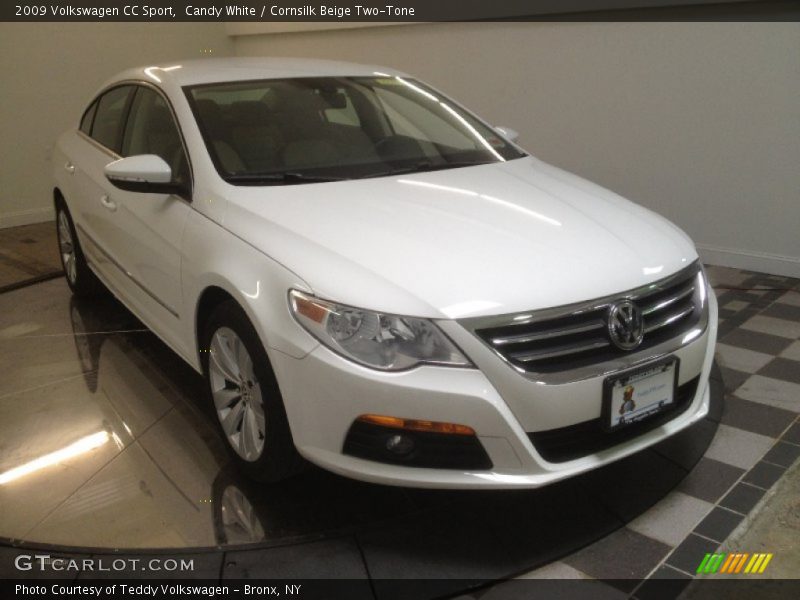 Candy White / Cornsilk Beige Two-Tone 2009 Volkswagen CC Sport