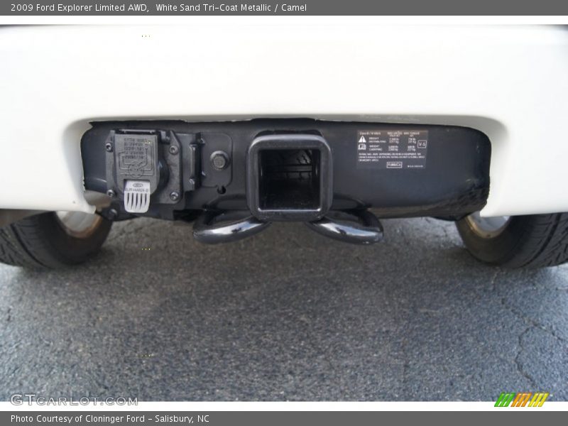 White Sand Tri-Coat Metallic / Camel 2009 Ford Explorer Limited AWD