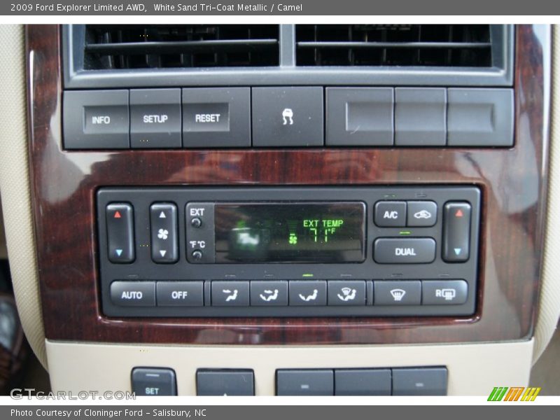 Controls of 2009 Explorer Limited AWD