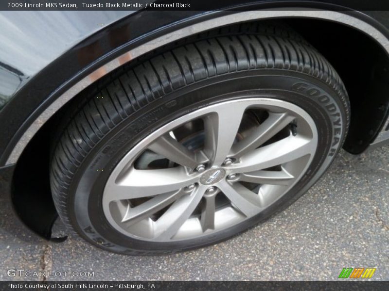 Tuxedo Black Metallic / Charcoal Black 2009 Lincoln MKS Sedan