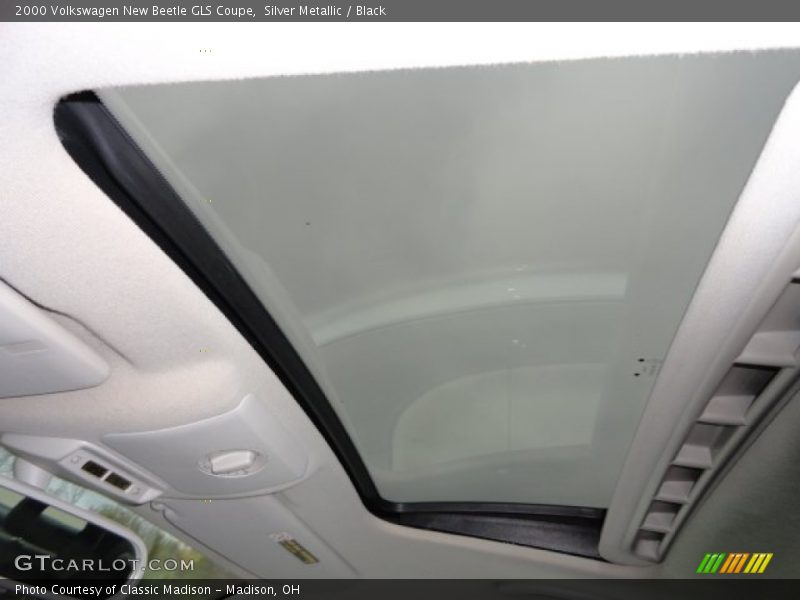 Silver Metallic / Black 2000 Volkswagen New Beetle GLS Coupe