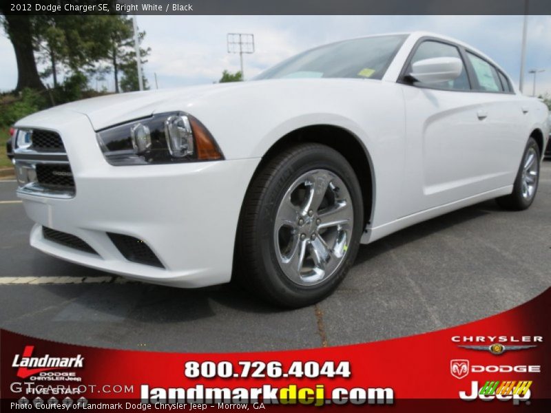 Bright White / Black 2012 Dodge Charger SE