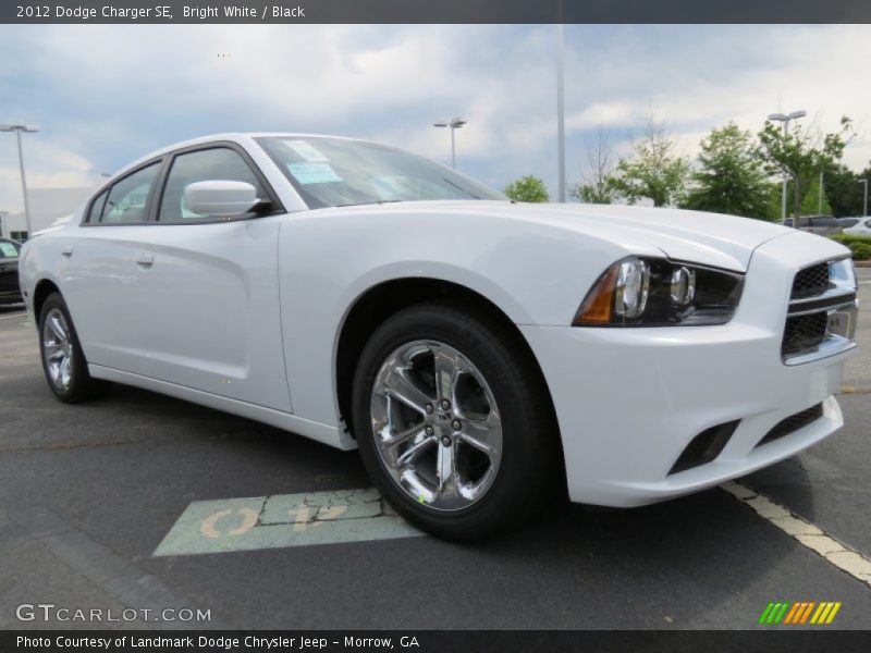 Bright White / Black 2012 Dodge Charger SE