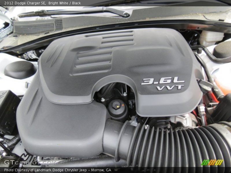 Bright White / Black 2012 Dodge Charger SE