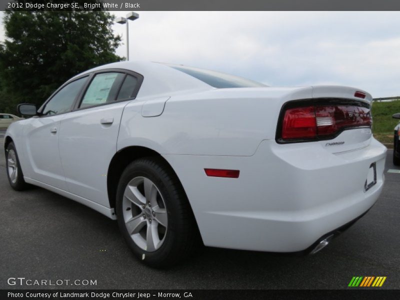 Bright White / Black 2012 Dodge Charger SE