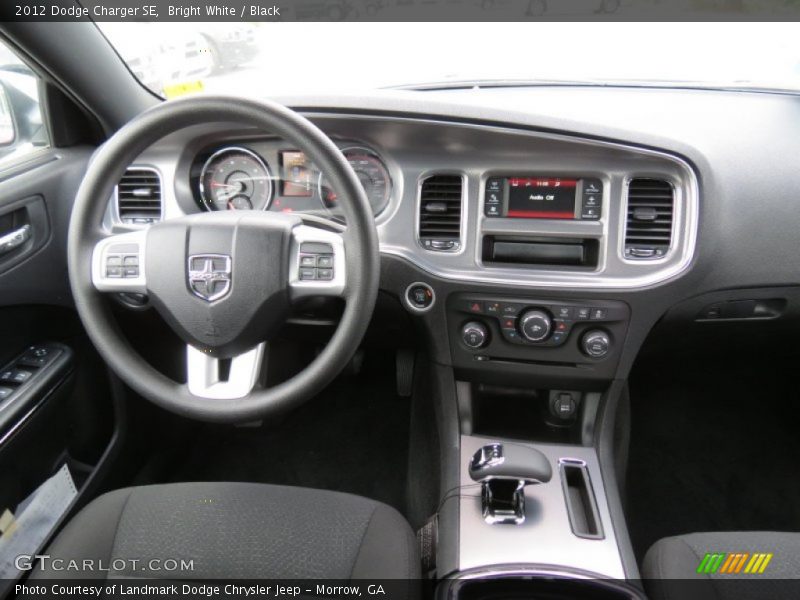 Bright White / Black 2012 Dodge Charger SE