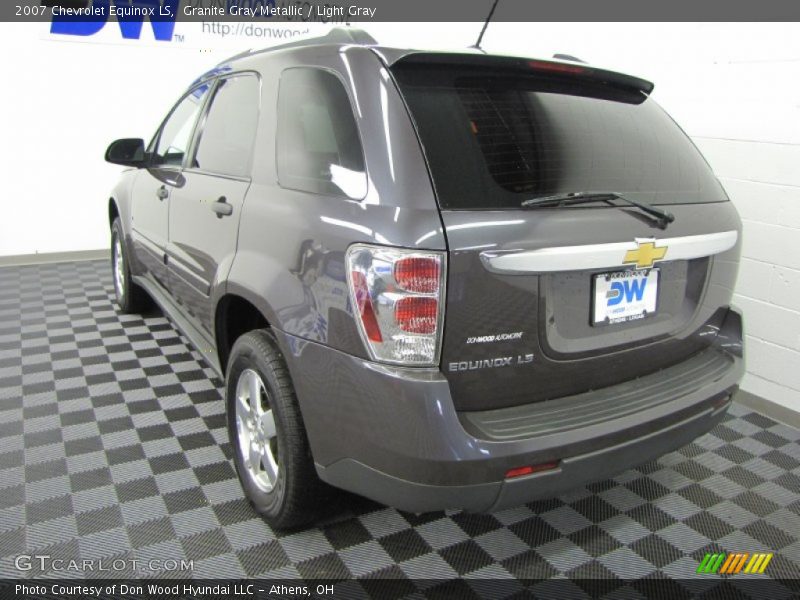 Granite Gray Metallic / Light Gray 2007 Chevrolet Equinox LS