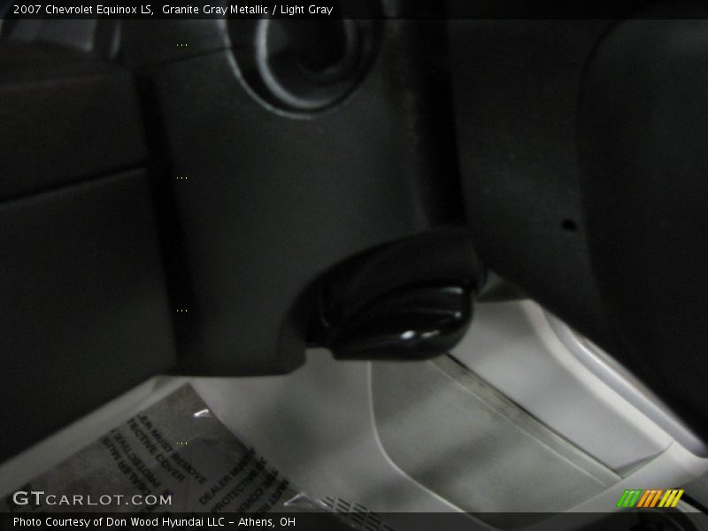 Granite Gray Metallic / Light Gray 2007 Chevrolet Equinox LS