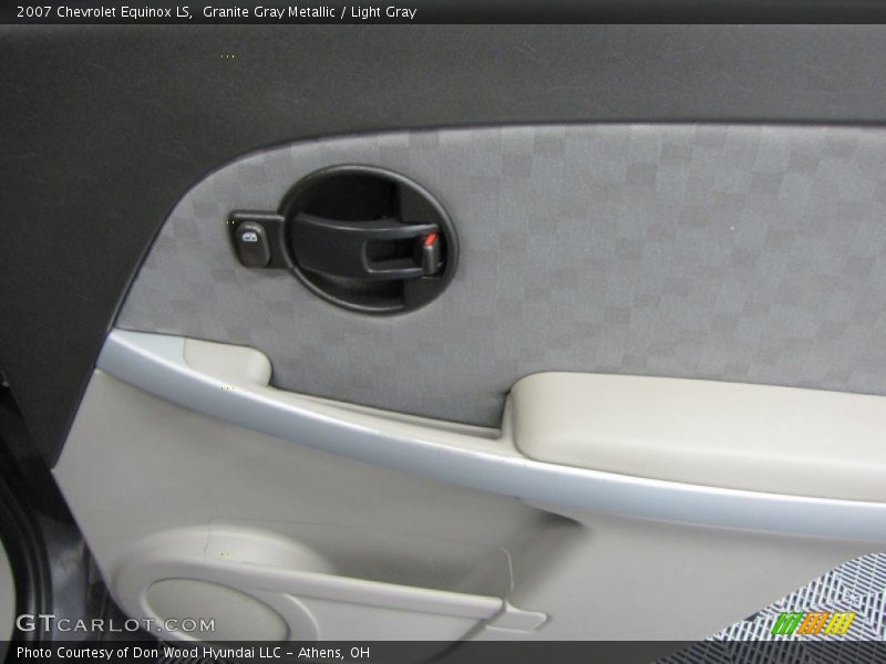 Granite Gray Metallic / Light Gray 2007 Chevrolet Equinox LS