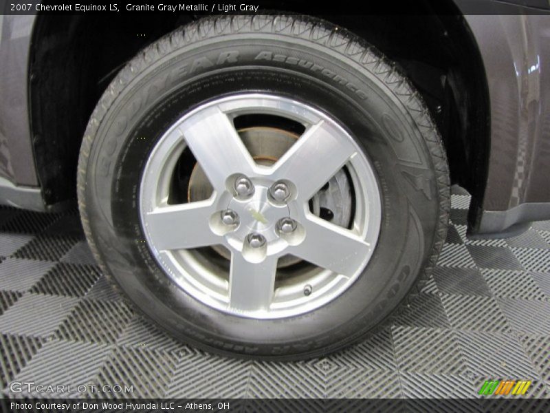 Granite Gray Metallic / Light Gray 2007 Chevrolet Equinox LS