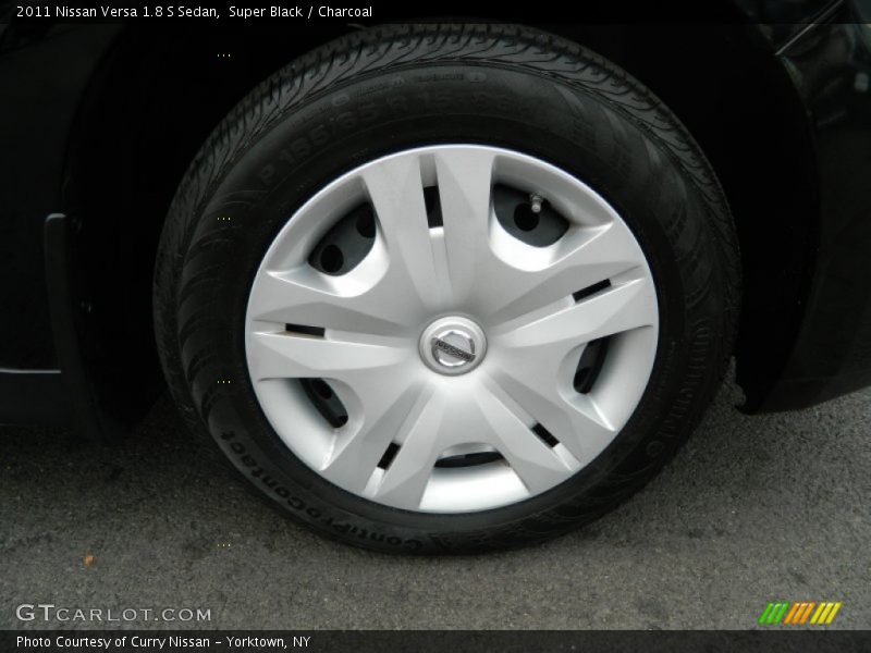 Super Black / Charcoal 2011 Nissan Versa 1.8 S Sedan