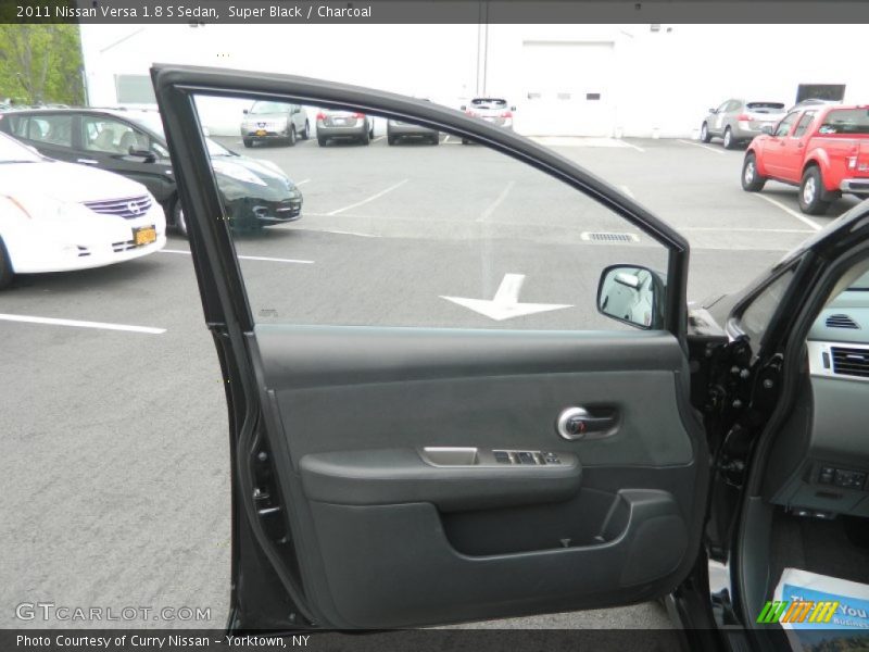 Super Black / Charcoal 2011 Nissan Versa 1.8 S Sedan