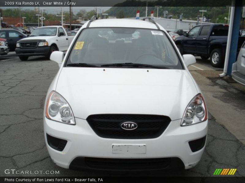 Clear White / Gray 2009 Kia Rondo LX