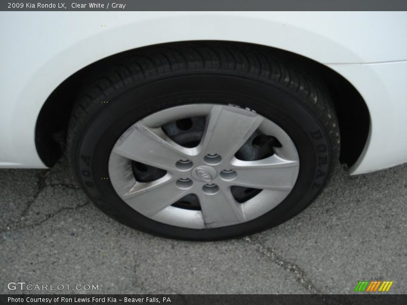 Clear White / Gray 2009 Kia Rondo LX