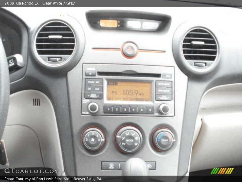 Clear White / Gray 2009 Kia Rondo LX