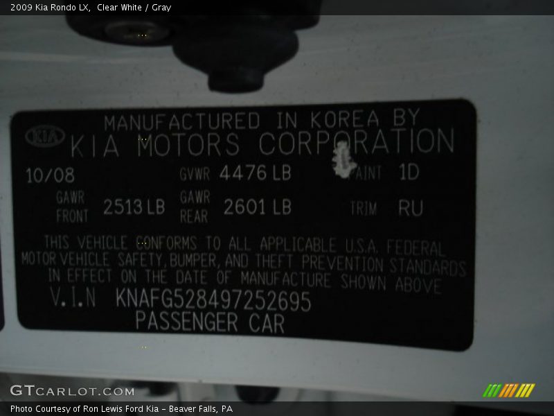 Clear White / Gray 2009 Kia Rondo LX