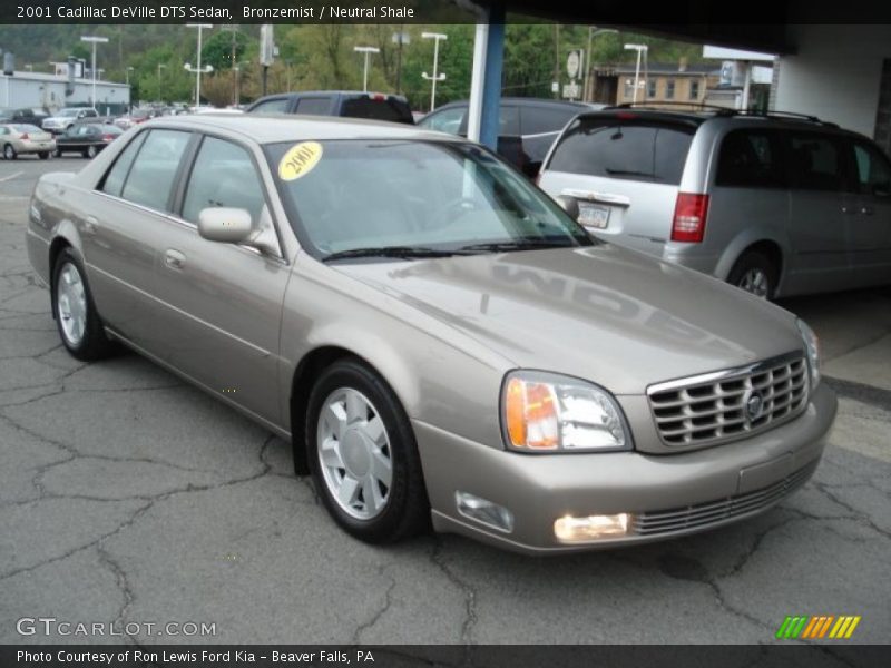 Bronzemist / Neutral Shale 2001 Cadillac DeVille DTS Sedan