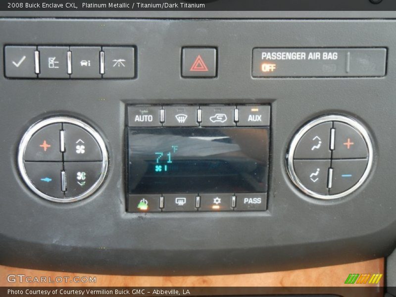 Platinum Metallic / Titanium/Dark Titanium 2008 Buick Enclave CXL