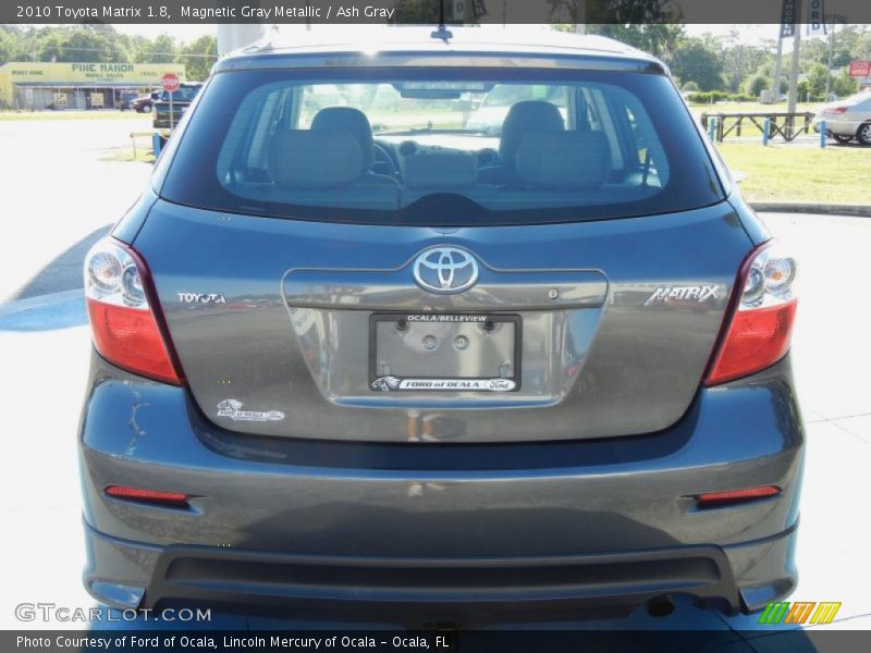 Magnetic Gray Metallic / Ash Gray 2010 Toyota Matrix 1.8